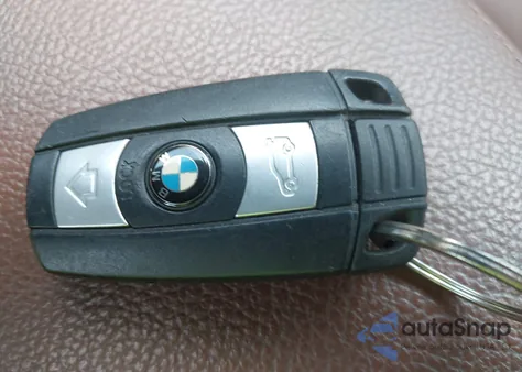 2015 BMW X1 xDrive28I из США, поврежденный, VIN WBAVL1C58FVY33368